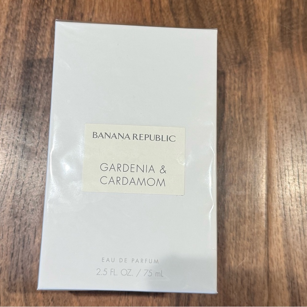 NEW Banana Republic Gardenia & Cardamom Perfume - White Box